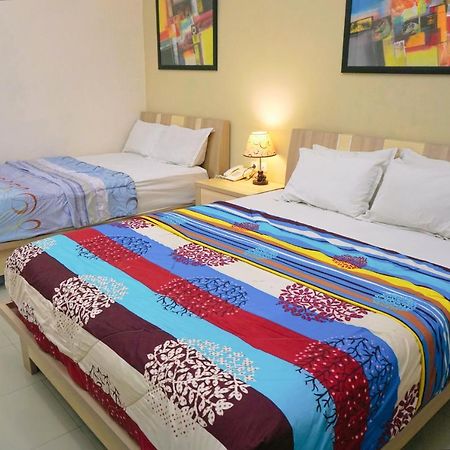 Musdalifah Hotel Sumenep Bagian luar foto