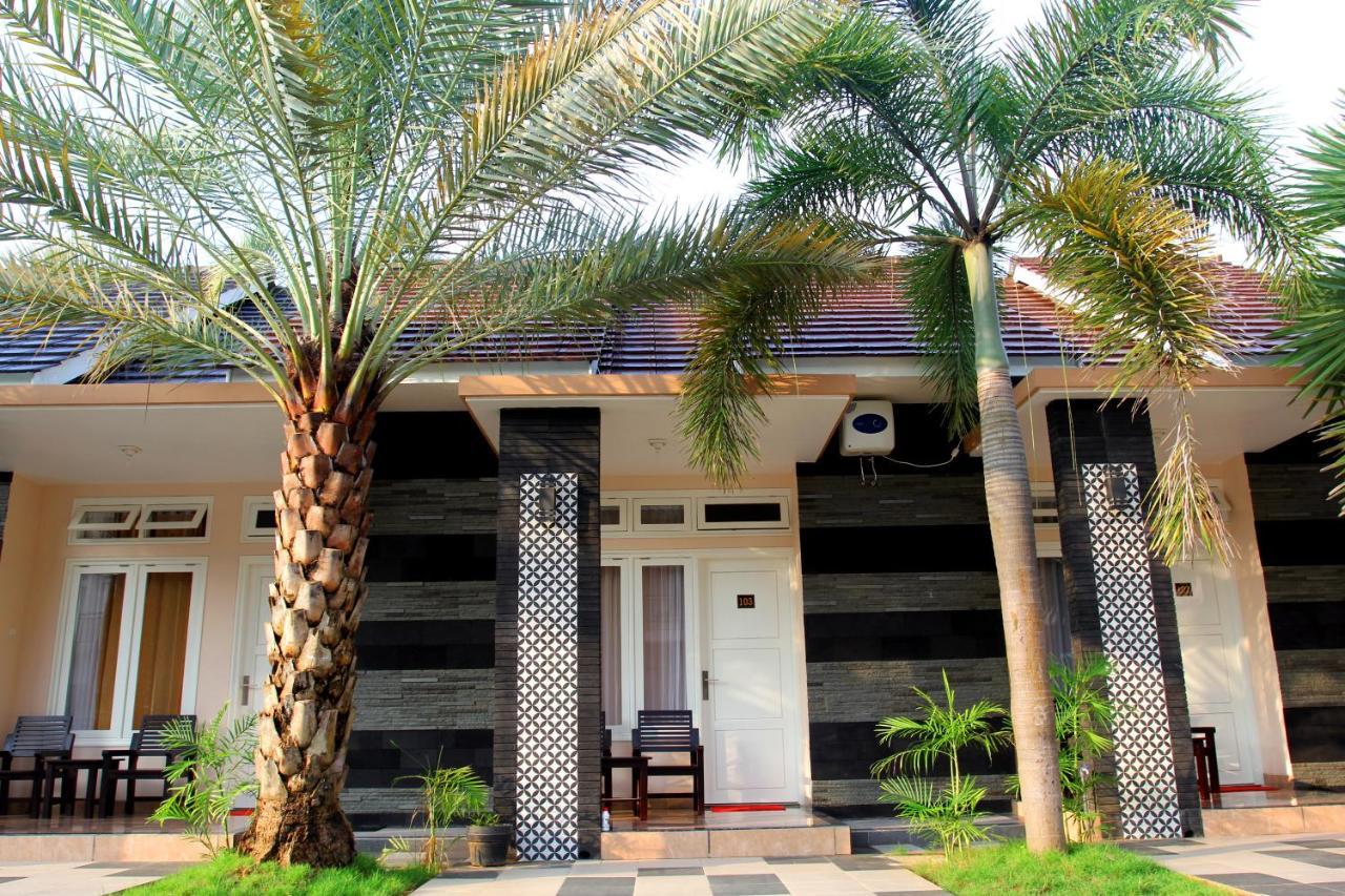 Musdalifah Hotel Sumenep Bagian luar foto