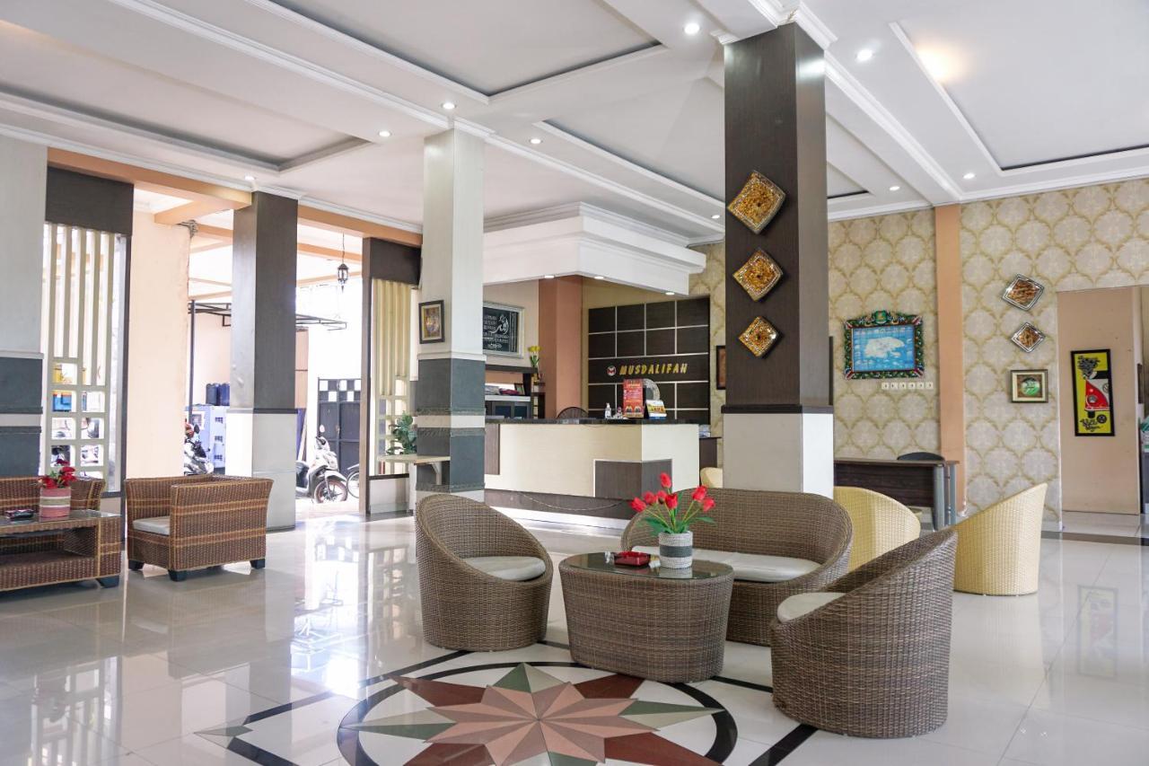 Musdalifah Hotel Sumenep Bagian luar foto